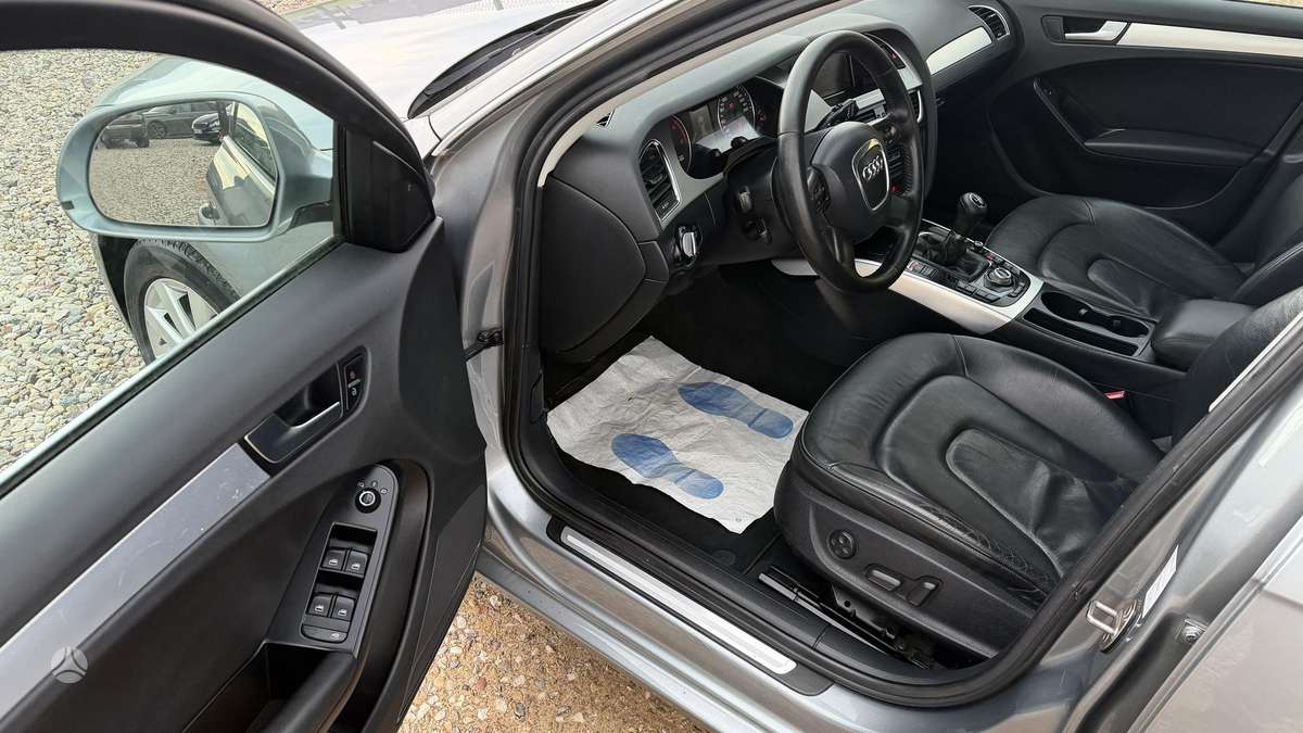 Audi A4 2008 — photo 9