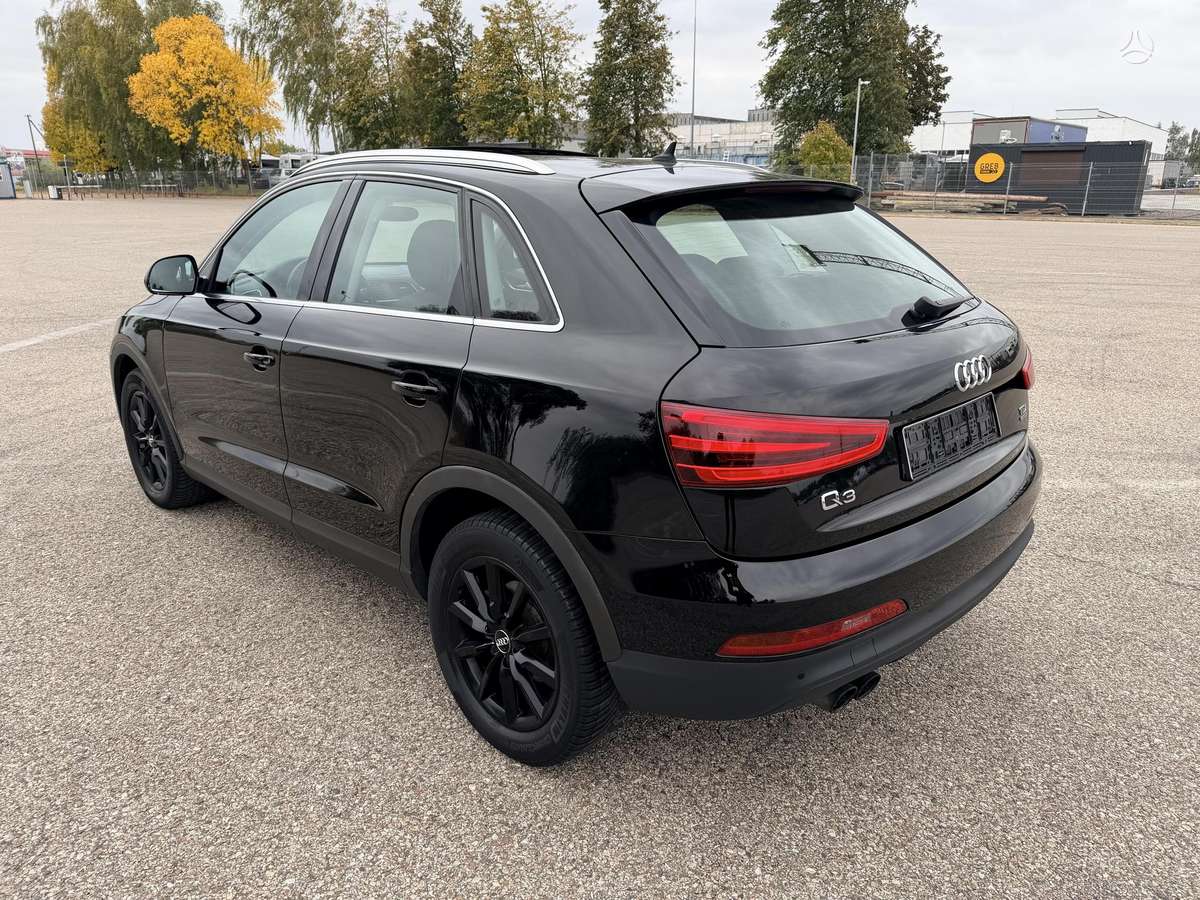 Audi Q3 2012 — салон