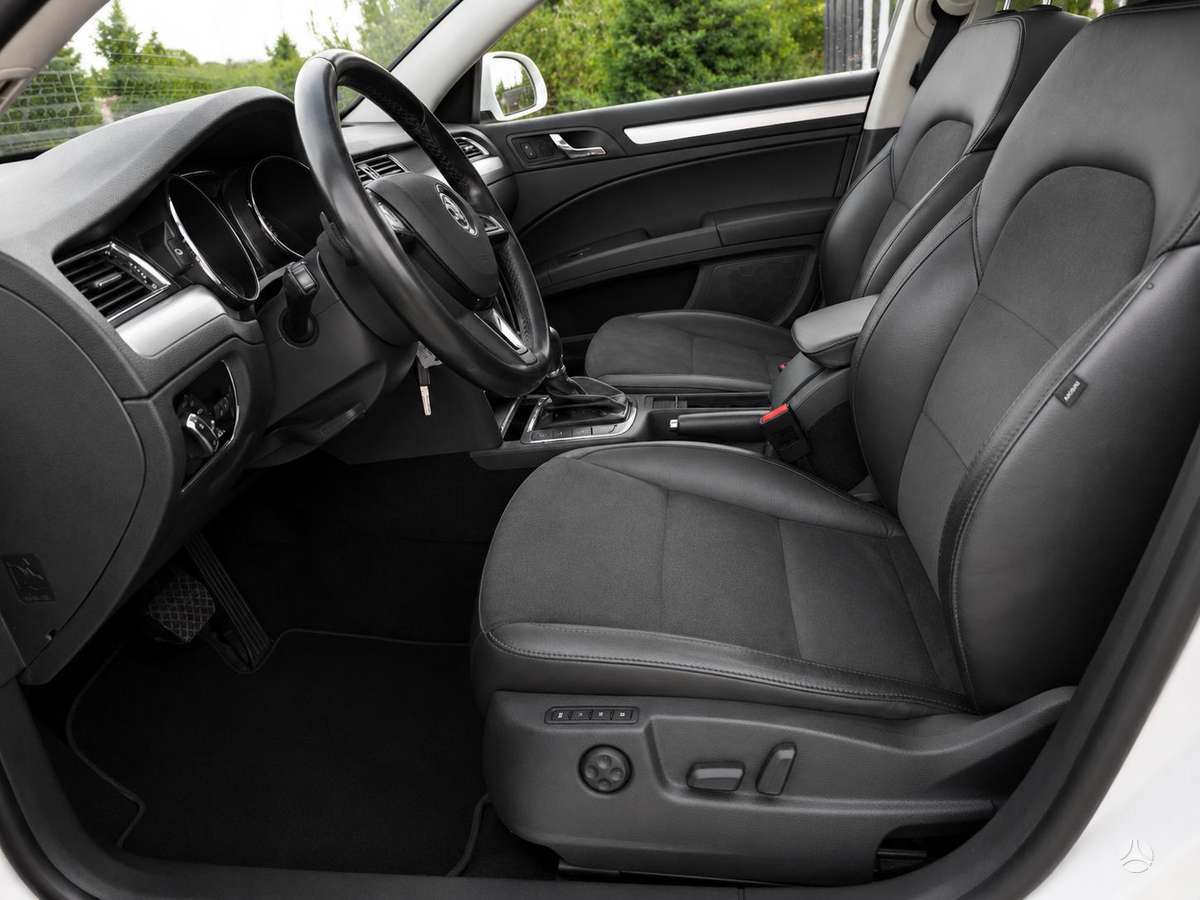Skoda Superb 2015 — photo 13