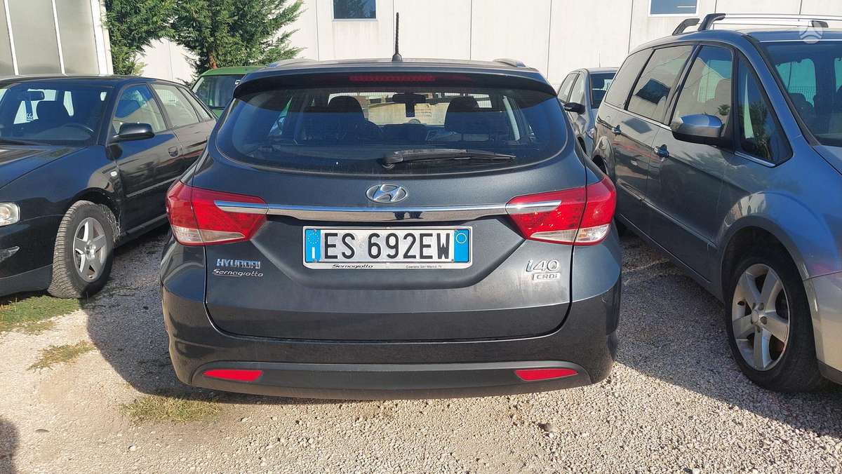 Hyundai i40 2013 — салон