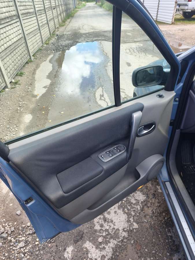Renault Scenic 2006 — photo 14