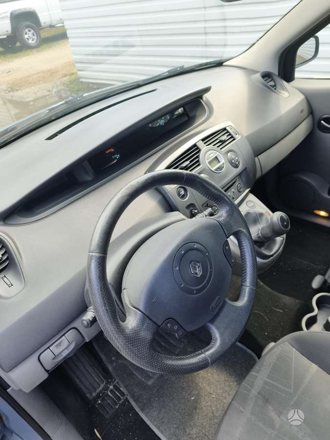 Renault Scenic 2006 — photo 17
