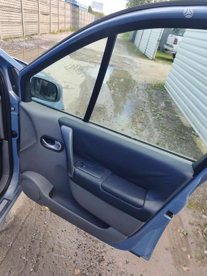 Renault Scenic 2006 — photo 23