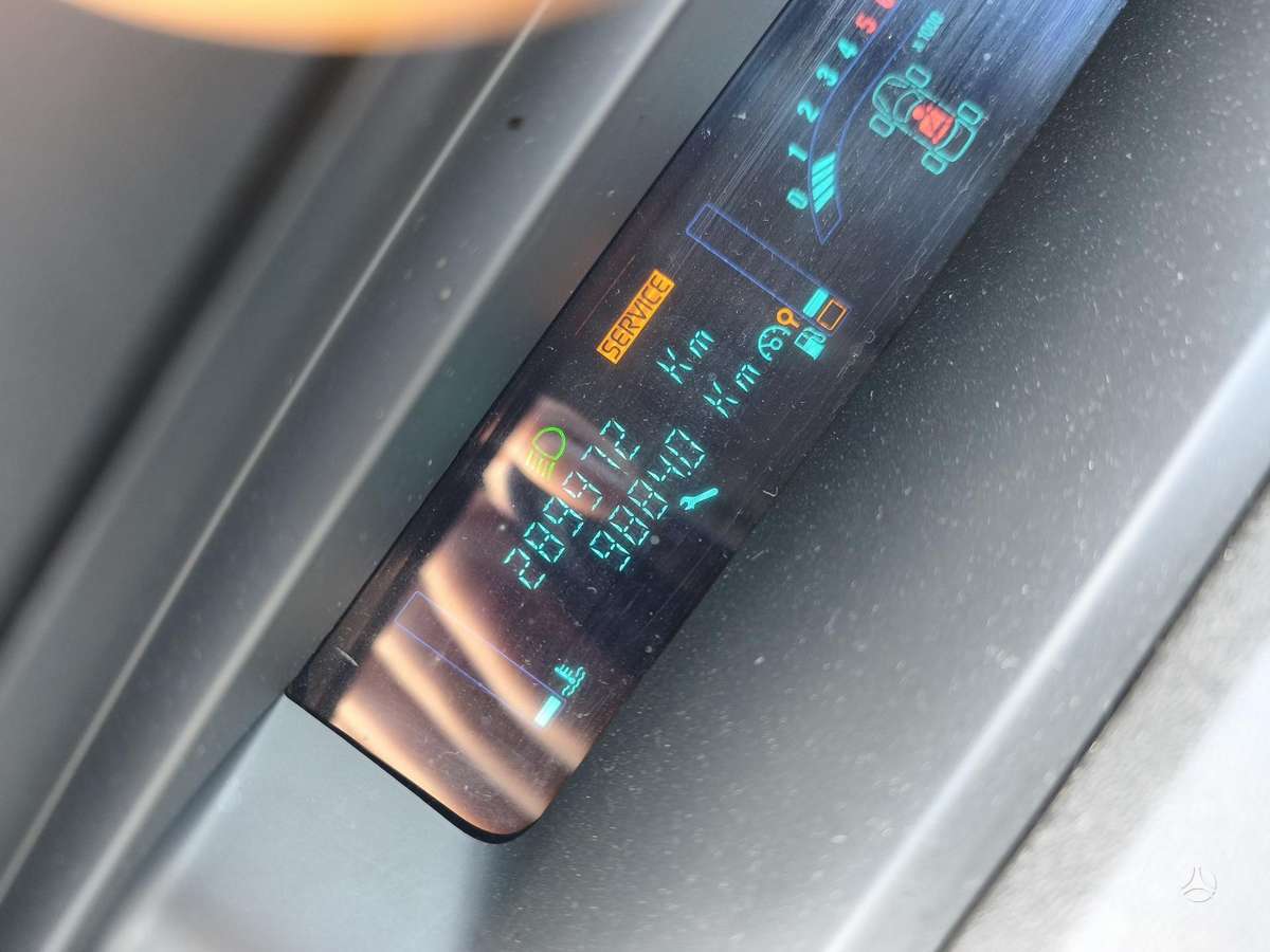 Renault Scenic 2006 — photo 28