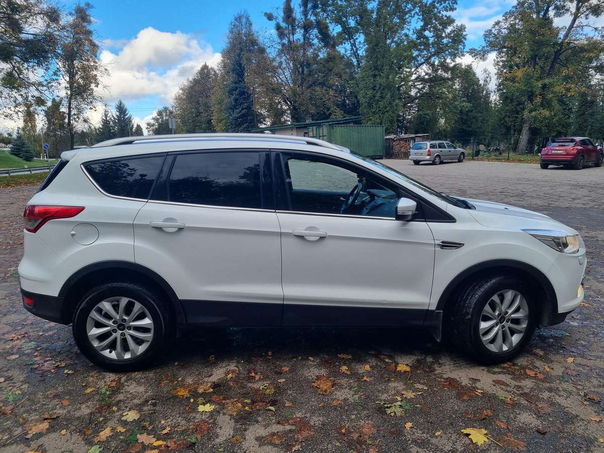 Ford Kuga 2013 — двигун 2000 cm³, 140 HP (103kW)