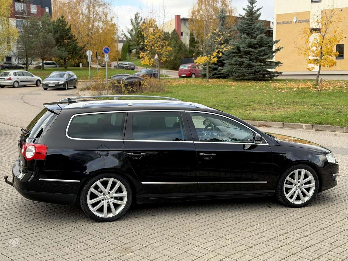 Volkswagen Passat 2009 — interior