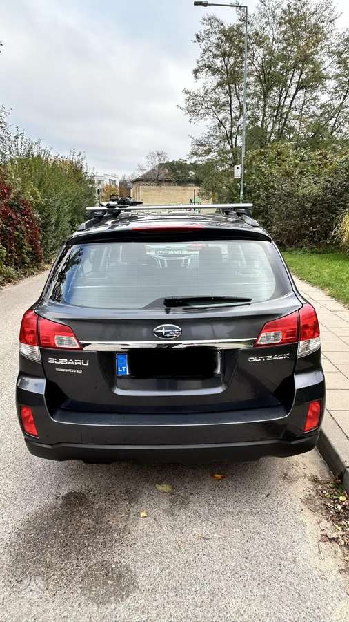 Subaru Outback 2010 — photo 20
