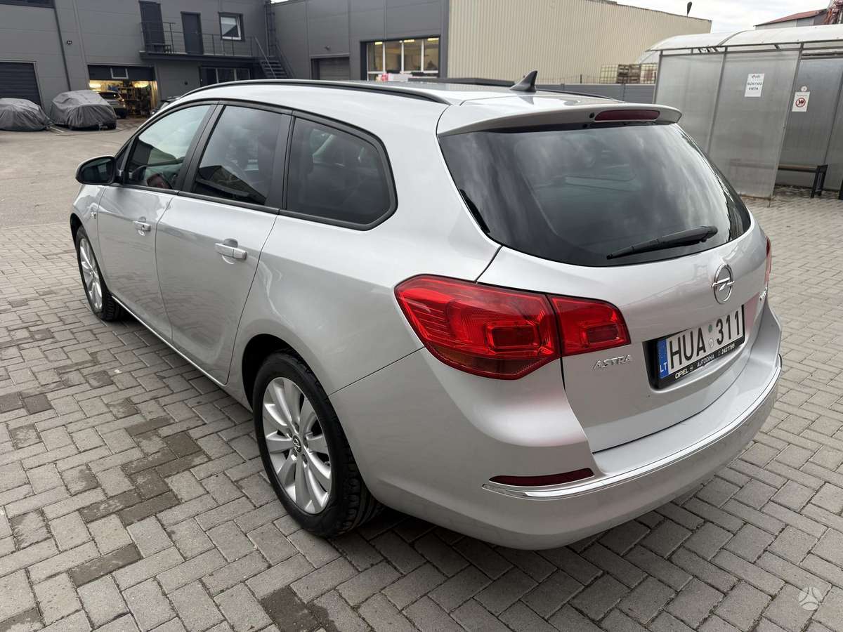 Opel Astra 2015 — фото 6
