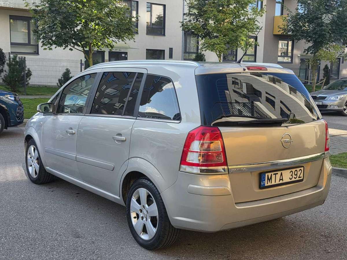 Opel Zafira 2008 — photo 5