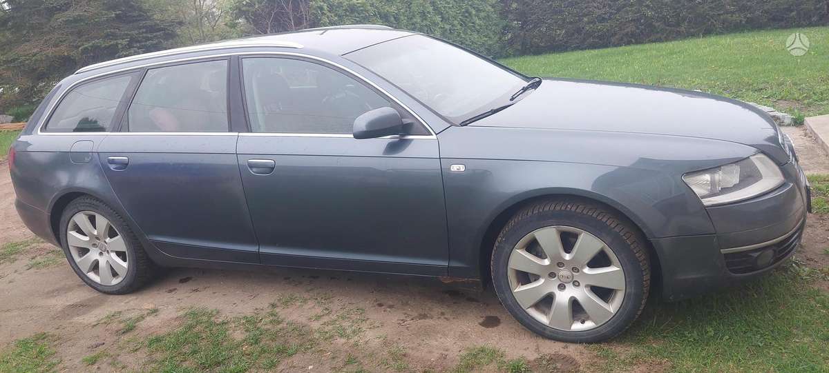 Audi A6 2005 — interior