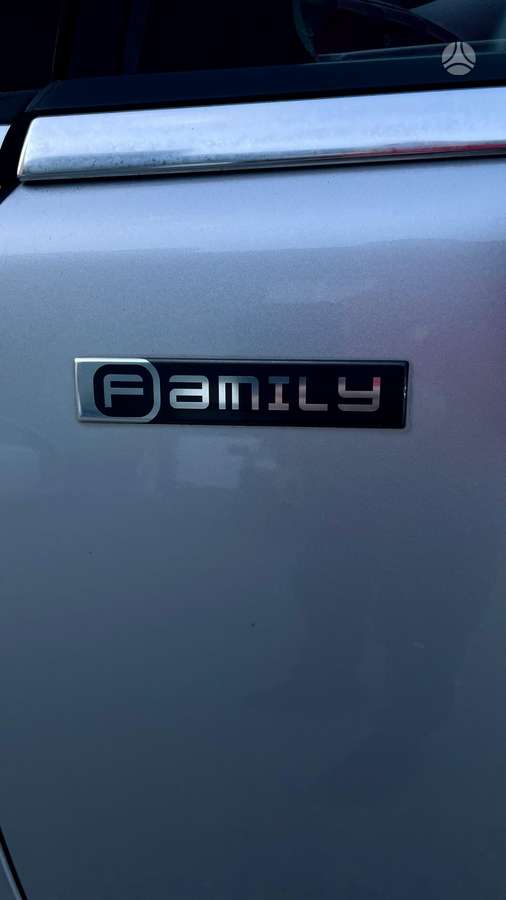 Peugeot 5008 2012 — photo 24