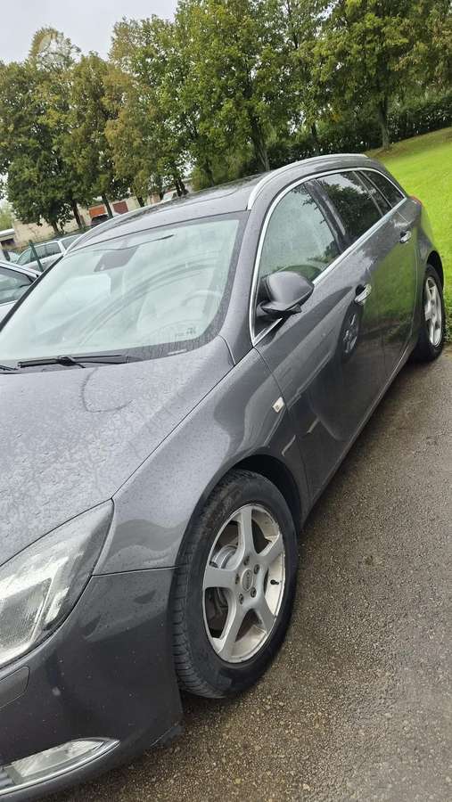 Opel Insignia 2011 — двигун 1956 cm³, 160 HP (118kW)