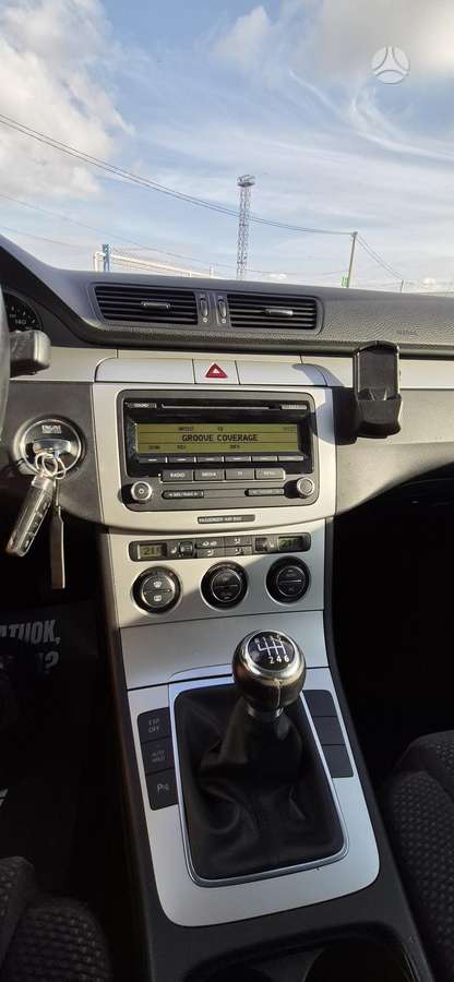 Volkswagen Passat 2009 — photo 9