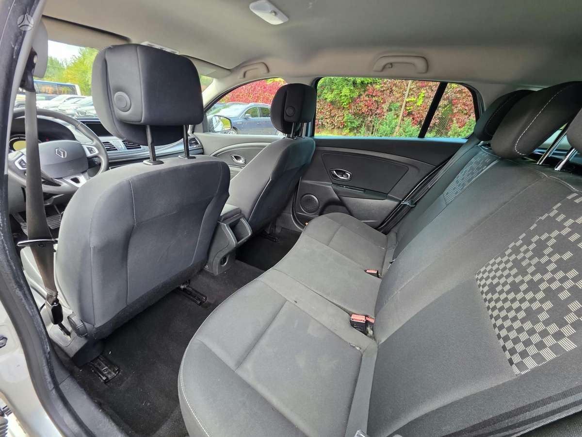 Renault Megane 2012 — photo 14