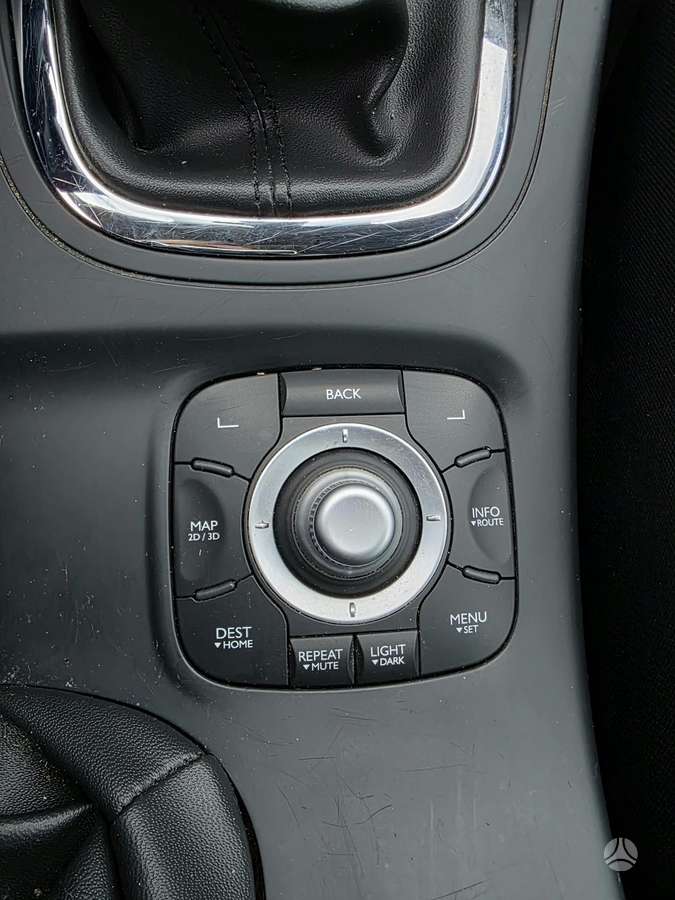 Renault Megane 2012 — photo 17