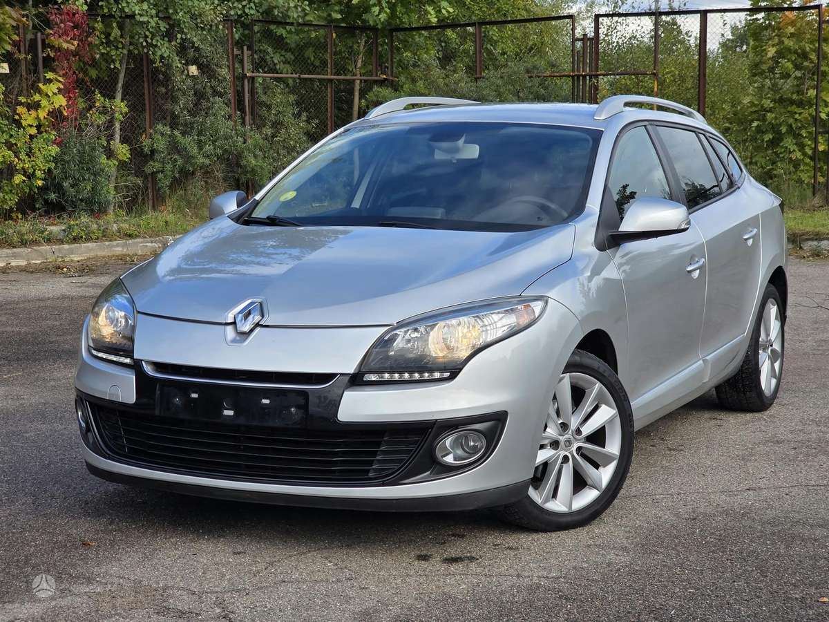 Renault Megane 2012 — rear view