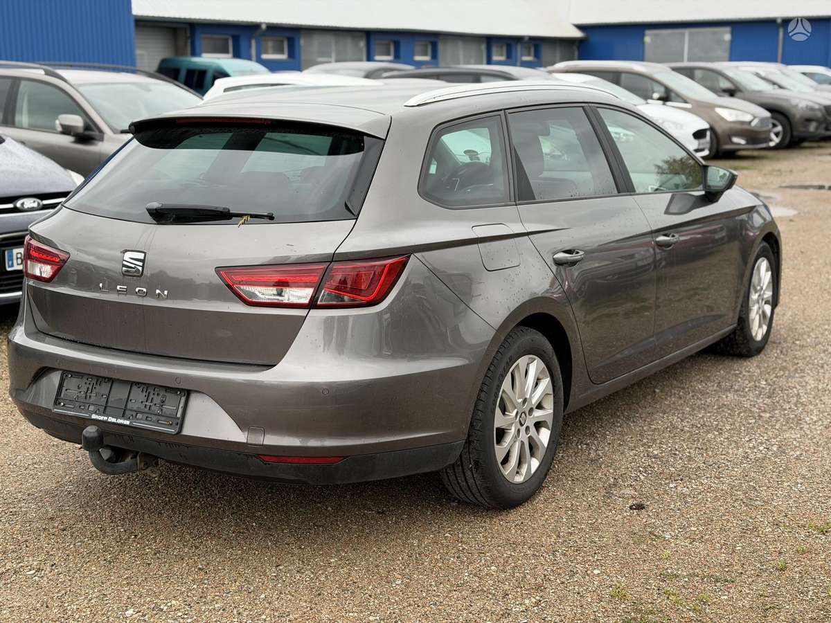 Seat Leon 2014 — салон