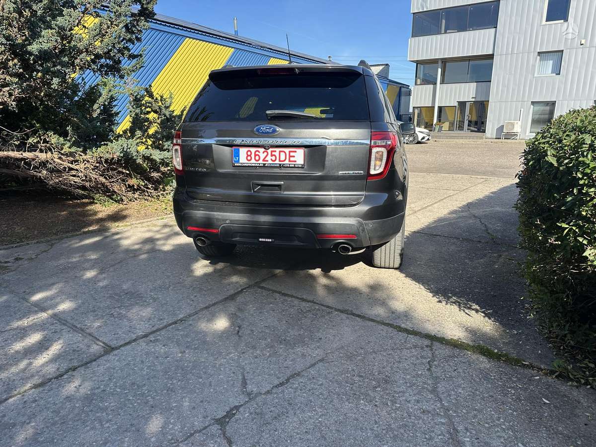 Ford Explorer 2015 — двигун 3490 cm³, 290 HP (213kW)