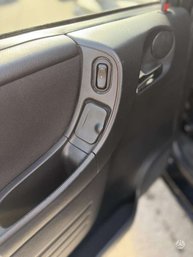 Opel Zafira 2004 — photo 17