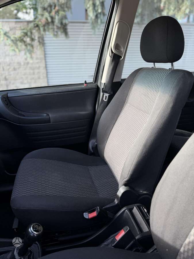 Opel Zafira 2004 — photo 19