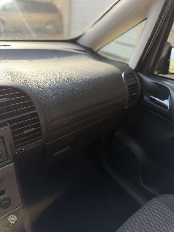 Opel Zafira 2004 — photo 23