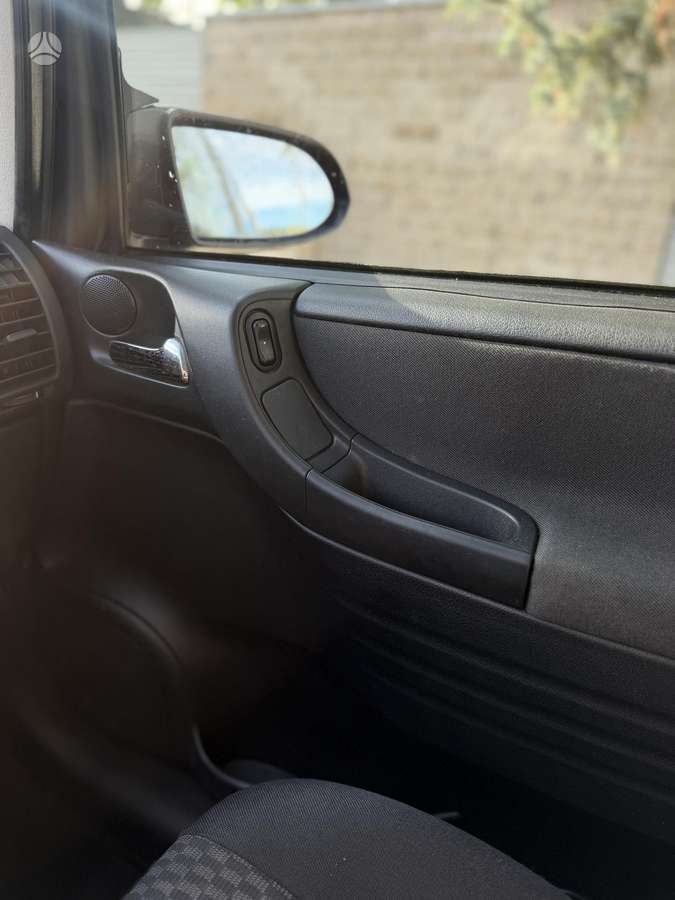 Opel Zafira 2004 — photo 24