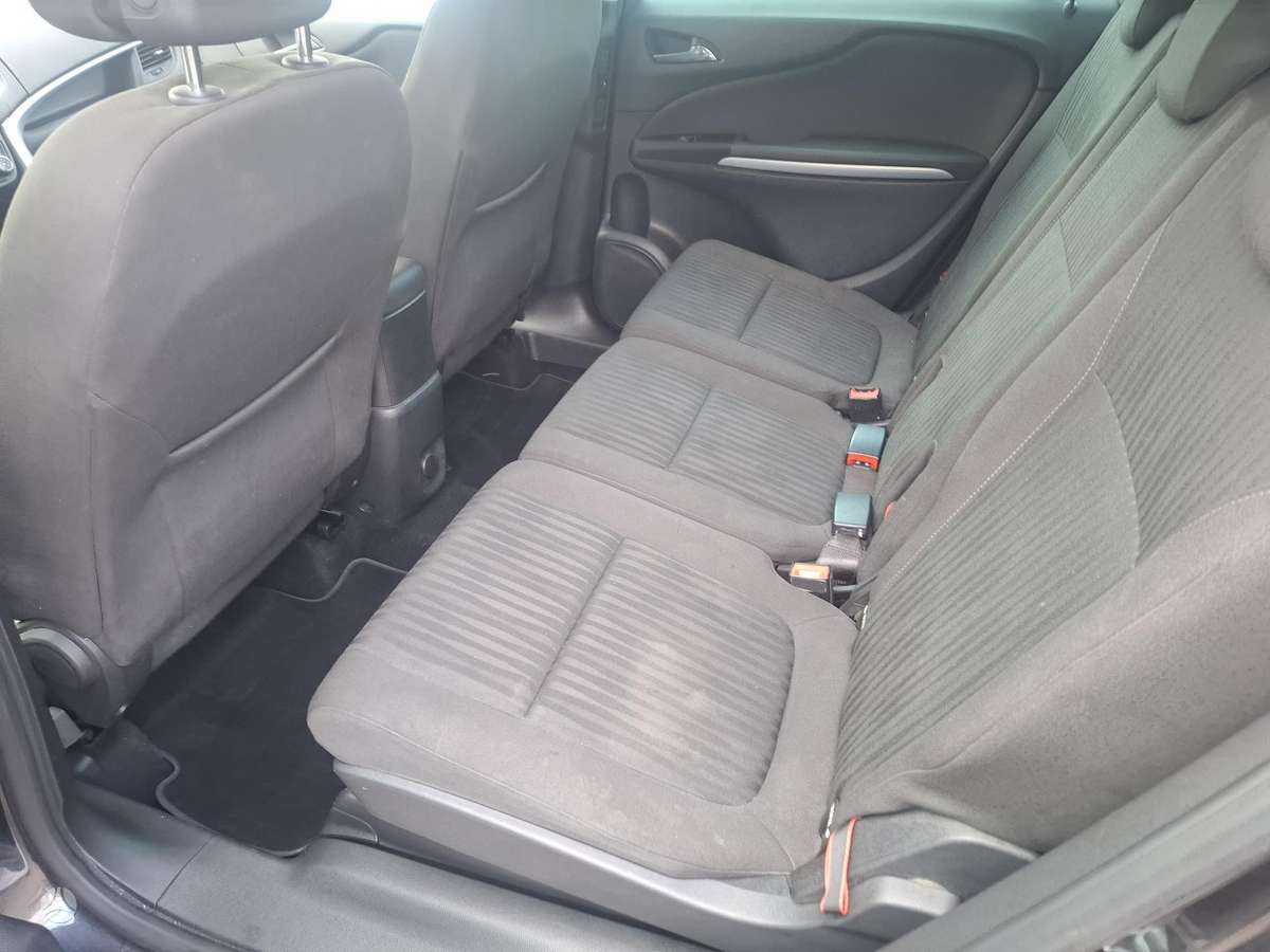 Opel Zafira 2012 — photo 12