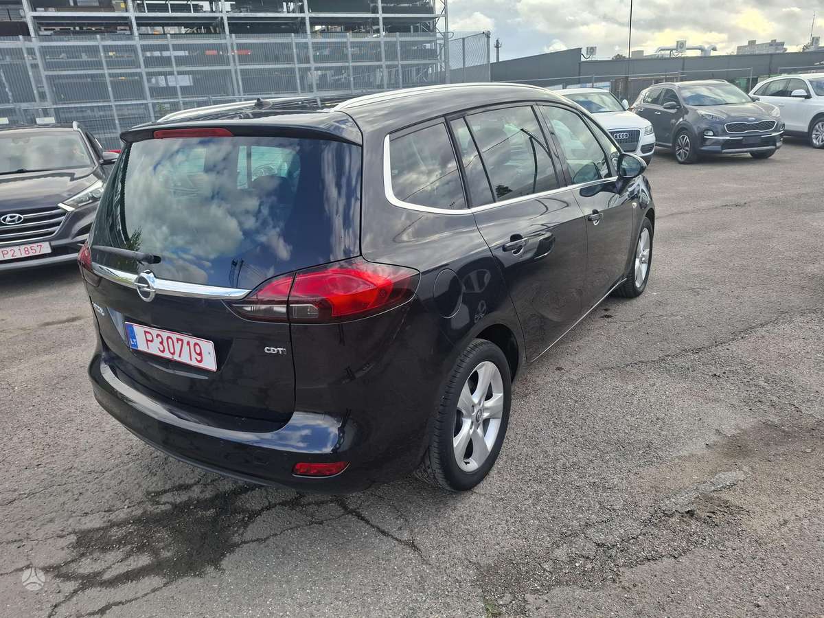 Opel Zafira 2012 — photo 5