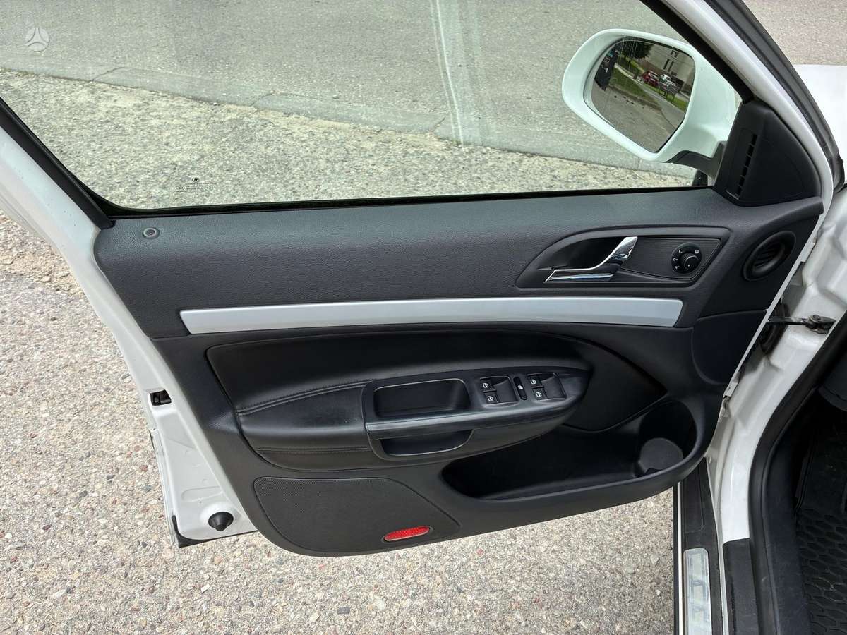 Skoda Octavia 2011 — photo 16