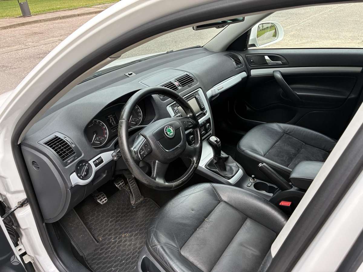 Skoda Octavia 2011 — photo 5