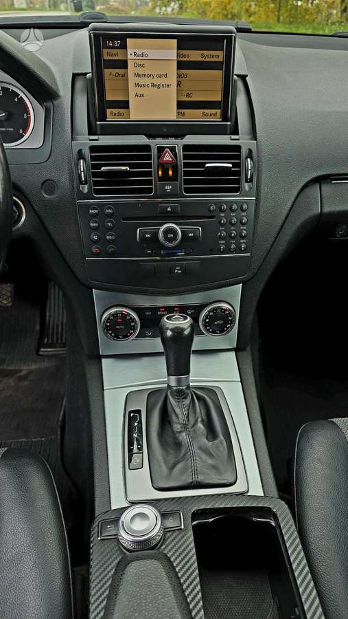 Mercedes-Benz C320 2009 — photo 27