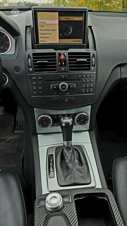 Mercedes-Benz C320 2009 — photo 31