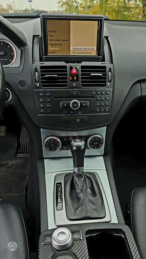 Mercedes-Benz C320 2009 — photo 32