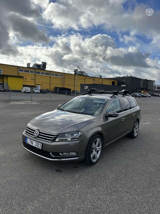 Volkswagen Passat, 2011