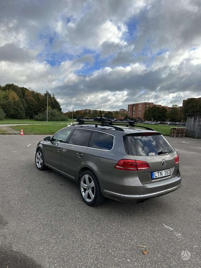 Volkswagen Passat 2011 — engine 2000 cm³, 140 HP (103kW)