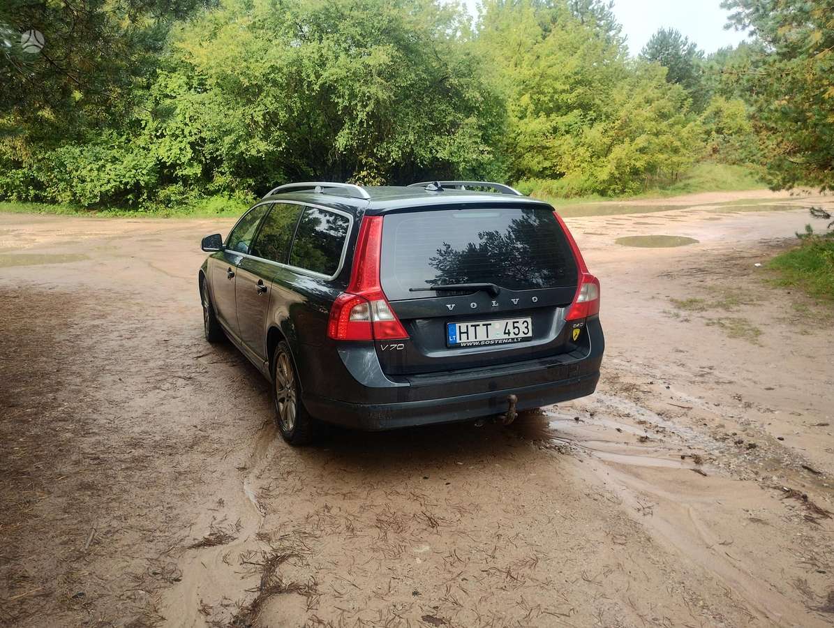 Volvo V70 2009 — вигляд ззаду