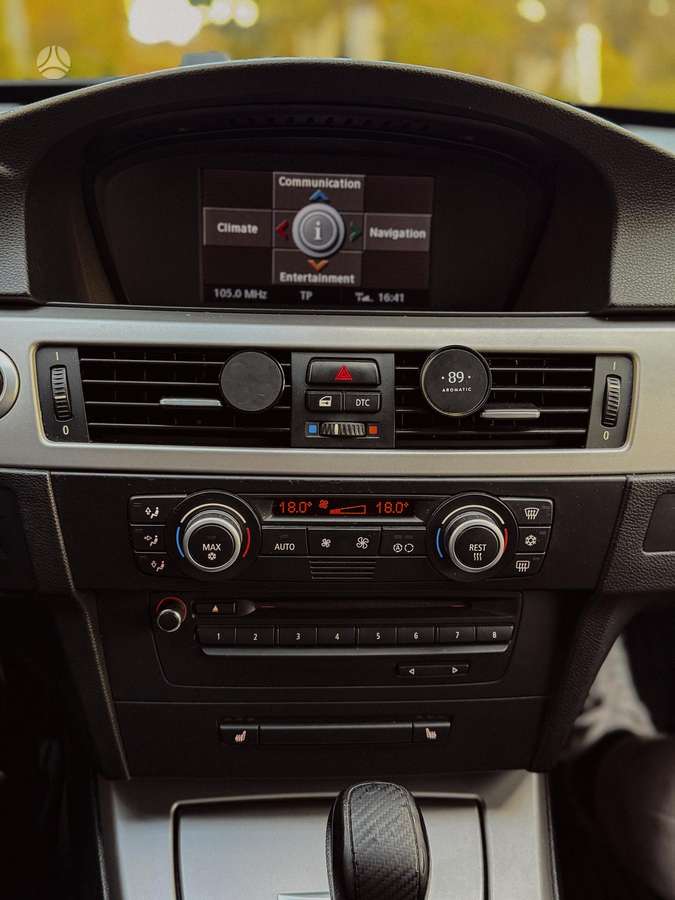 BMW 320 2008 — photo 13