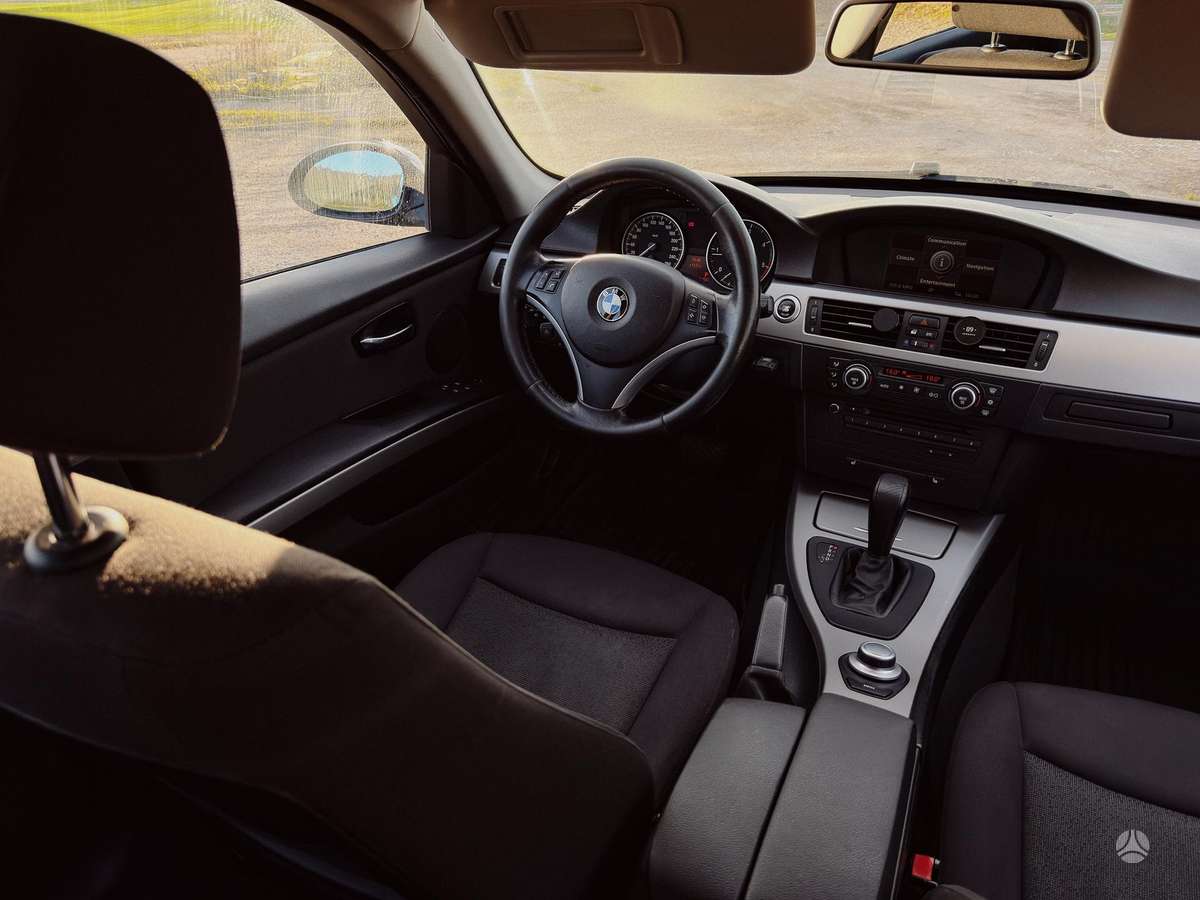 BMW 320 2008 — photo 14