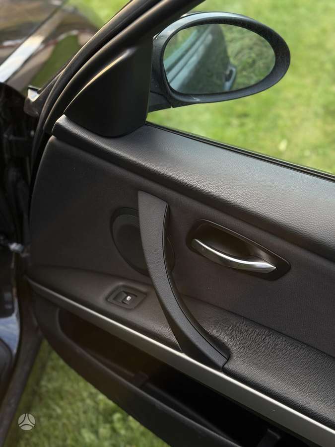 BMW 320 2008 — photo 26