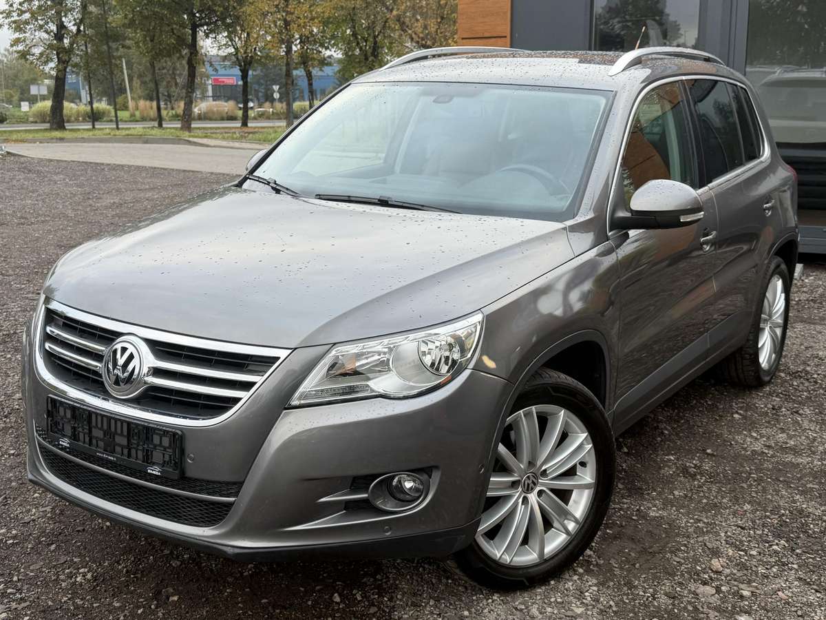 Volkswagen Tiguan 2009 — вигляд ззаду