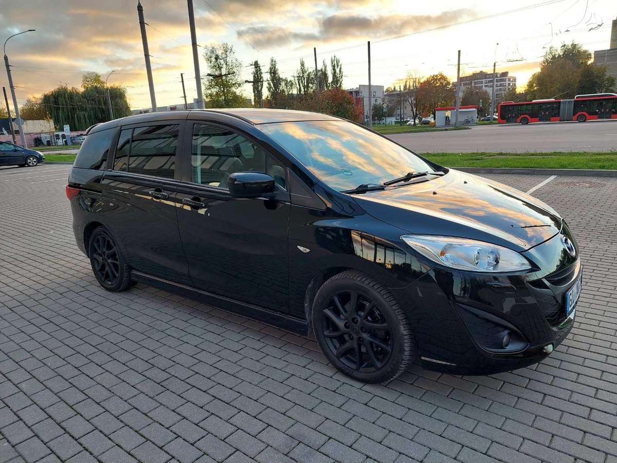 Mazda 5 2012 — салон
