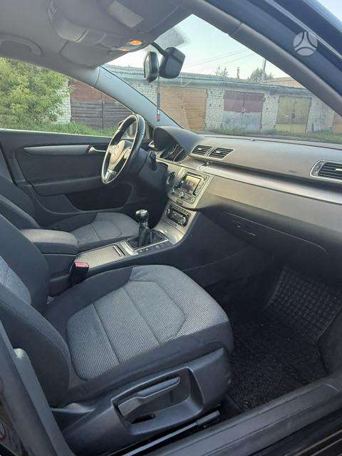 Volkswagen Passat 2011 — photo 6