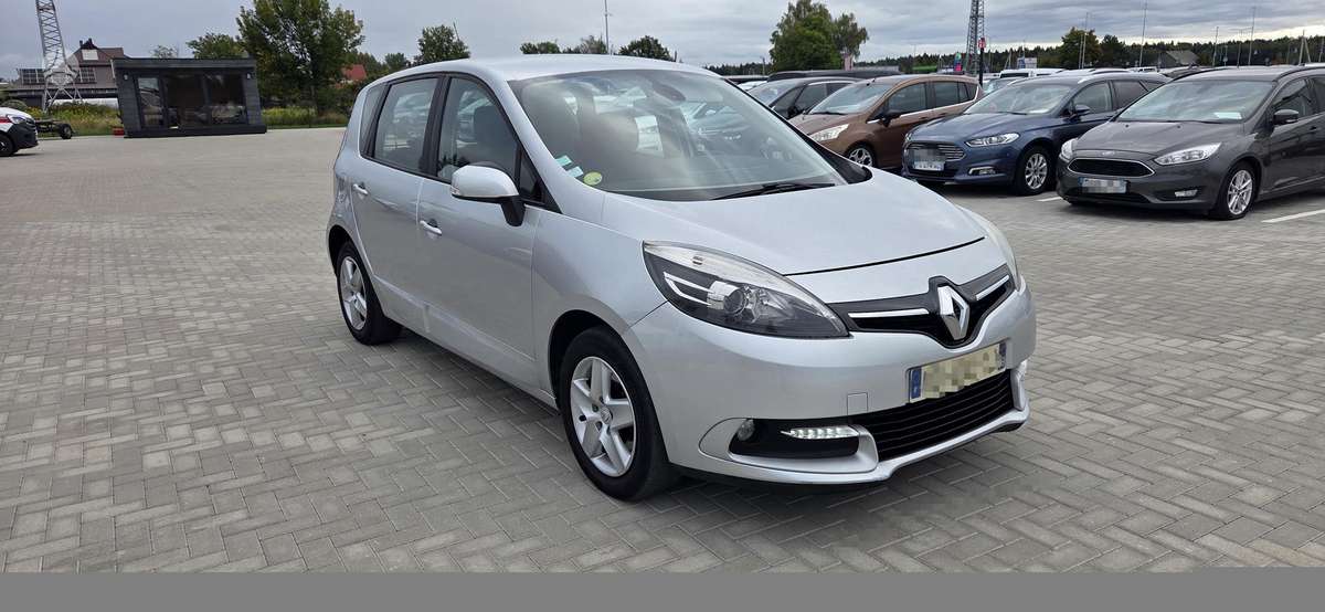 Renault Scenic 2014 — вигляд ззаду