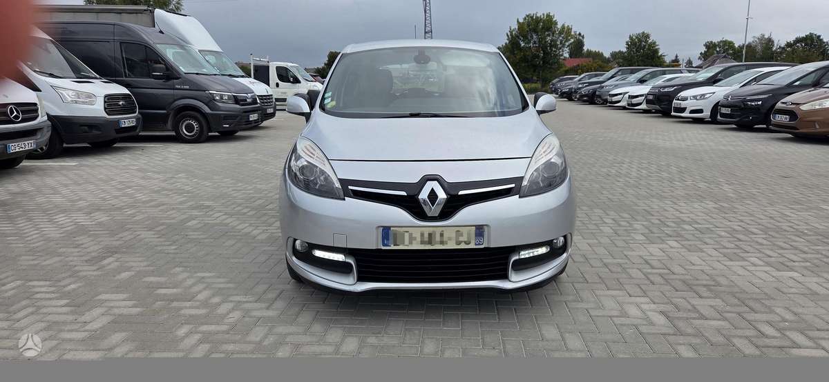 Renault Scenic 2014 — салон