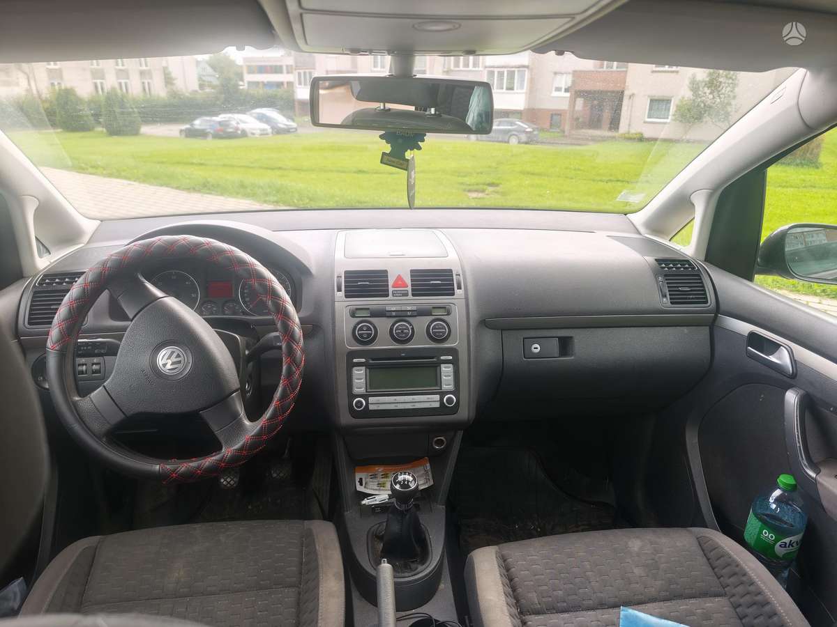 Volkswagen Touran 2007 — interior