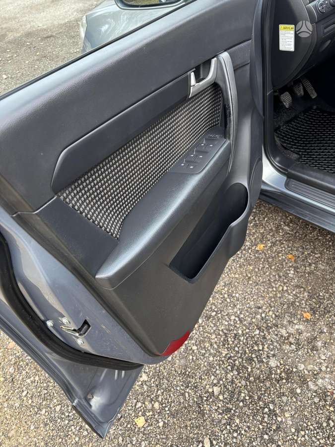Chevrolet Captiva 2011 — photo 11