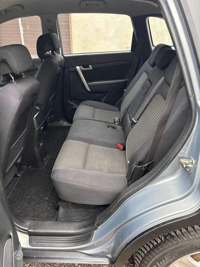 Chevrolet Captiva 2011 — photo 12
