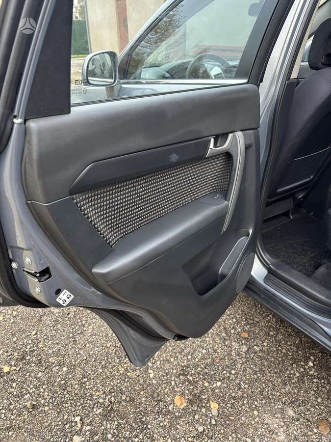 Chevrolet Captiva 2011 — photo 13