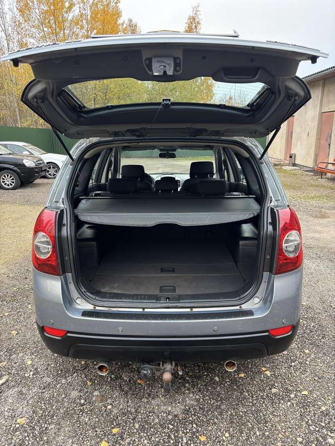 Chevrolet Captiva 2011 — photo 14