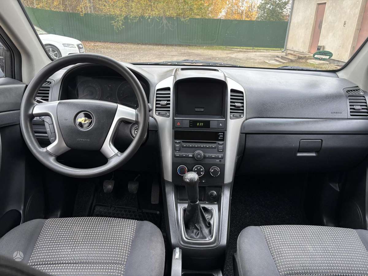Chevrolet Captiva 2011 — photo 21